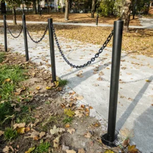Pilsētvides stabiņš Viking ar ķēdi