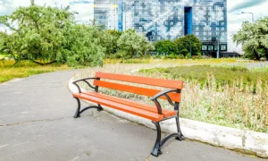 Parka sols Lodz ar roku balstiem