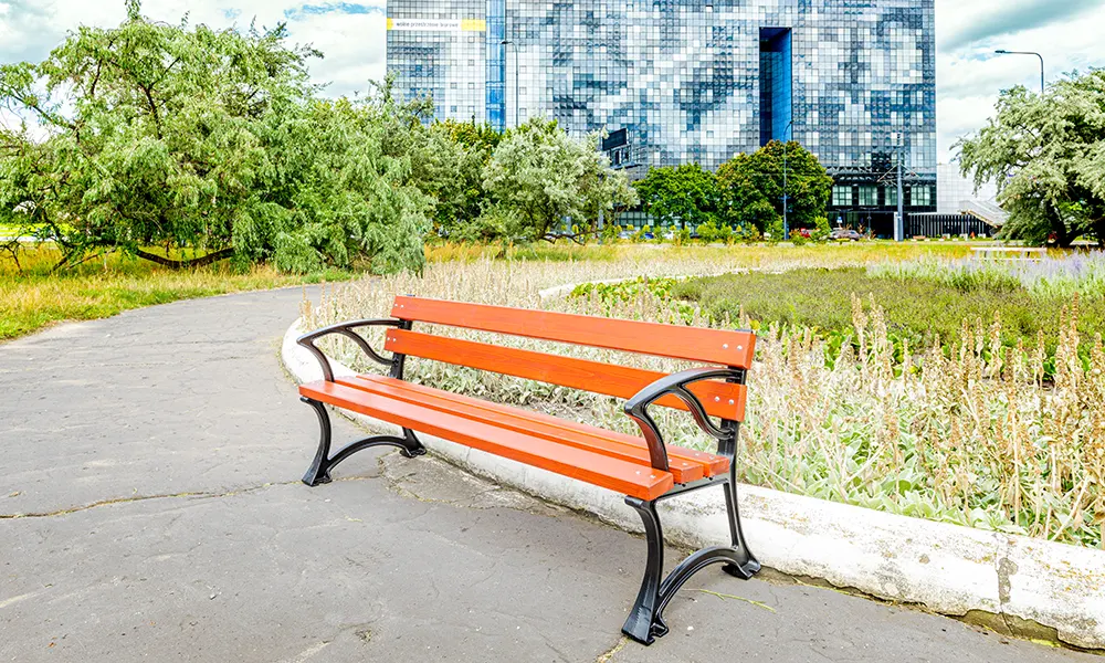 Parka sols Lodz ar roku balstiem