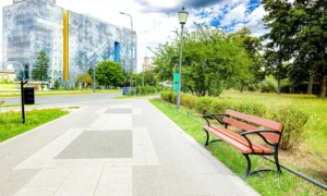 Parka sols Lodz ar roku balstiem