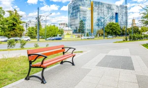 Parka sols Lodz ar roku balstiem