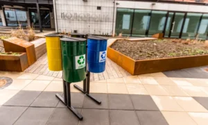 Atkritumu šķirošanas tvertne Koniczyna