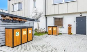 Atkritumu nojume Herakles II diviem konteineriem