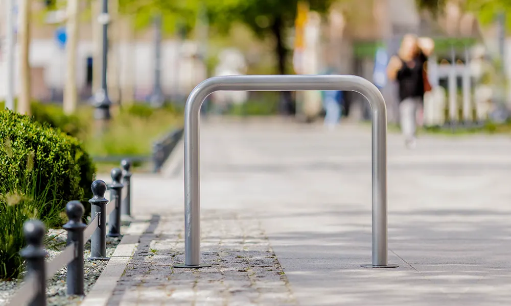 U veida velosipēdu statīvs